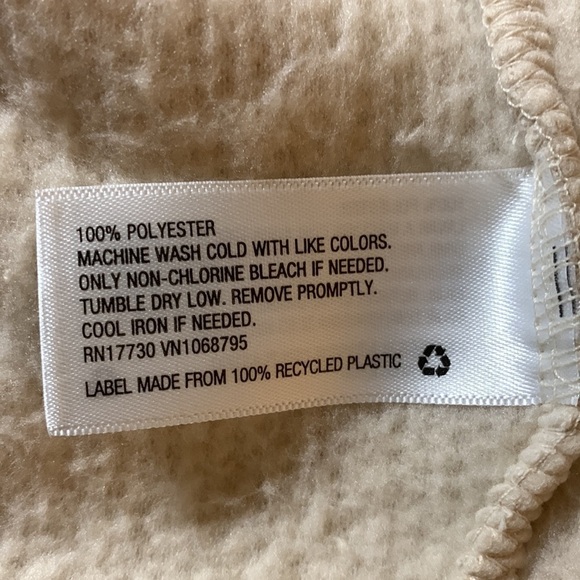 A New Day New With Tags soft soft pullover, excellent condition, Size Medium - Picture 5 of 5